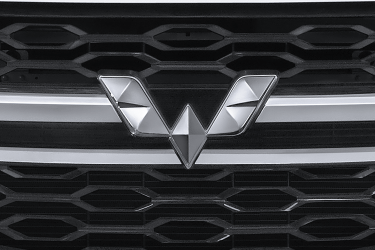 04_new-silver-5-diamond-logo